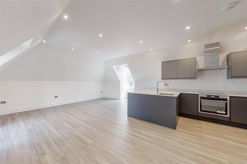 2 bedroom apartment for sale - Peatswood, Blanford Road, Reigate, Surrey, RH2