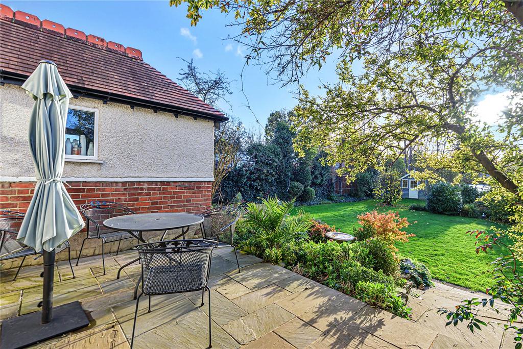 Patio/Rear Garden