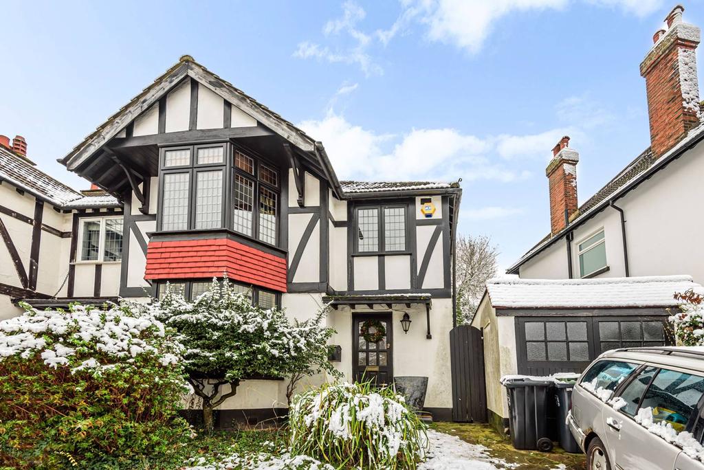 Pollards Hill North, Norbury, London, SW16 4 bed house for sale £800,000