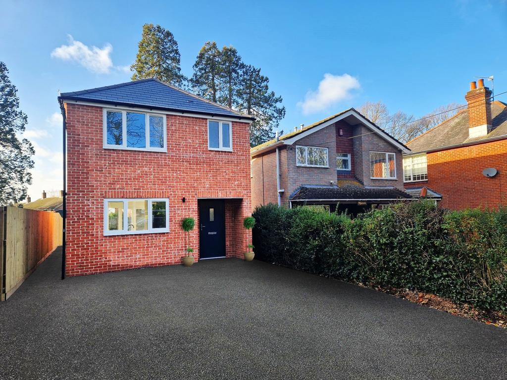 Moorhill Road, West End. 2 bed detached house for sale £350,000