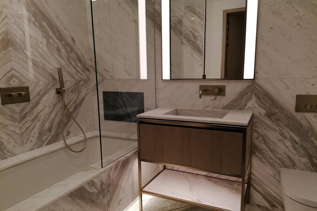 Main ensuite