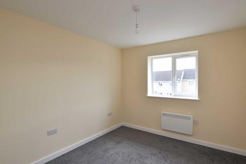 2 bedroom maisonette to rent, Elgar Avenue, Malvern