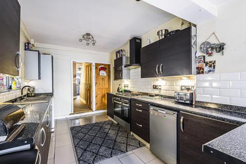 4 bedroom terraced house for sale - Beatrice Street,  Swindon,  SN2