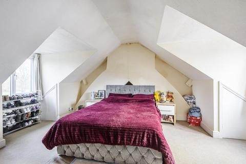 4 bedroom terraced house for sale - Beatrice Street,  Swindon,  SN2