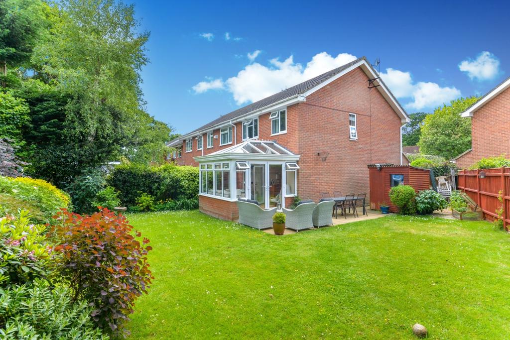 Derwent Road, New Milton, BH25 3 bed end of terrace house £429,950