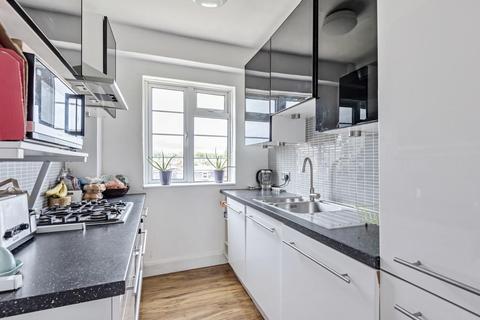 235 Chiswick Village, London, W4 3DF
