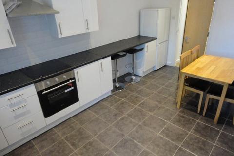 4 bedroom terraced house to rent, Whitby Road, Fallowfield, Manchester, M14