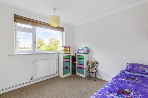 9 Bishops Green, Bromley, BR1 3HS