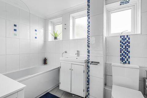 9 Bishops Green, Bromley, BR1 3HS
