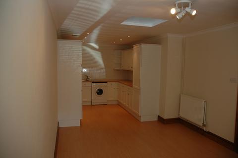 2 bedroom flat to rent, Fonnereau Road, Ipswich IP1