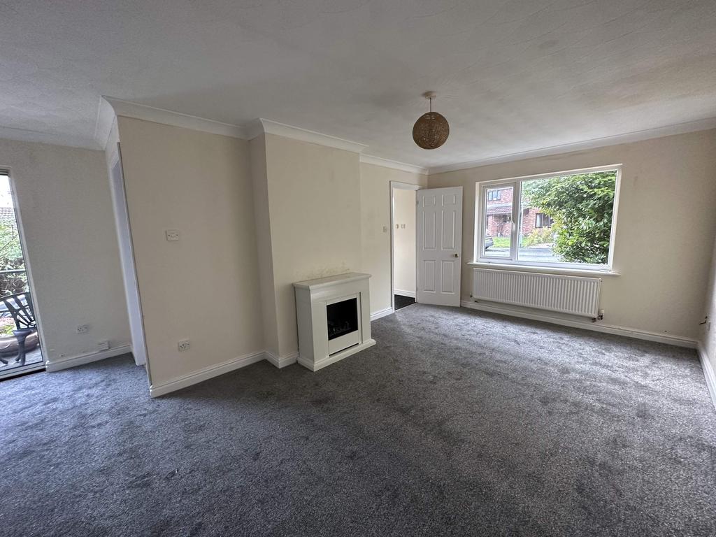 Fallowfield Drive, Shawclough, Rochdale 2 bed detached house £850 pcm
