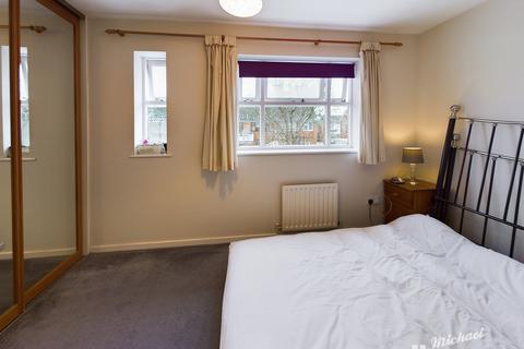 3 bedroom semi-detached house to rent - Savernake, Aylesbury