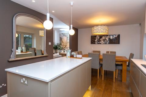 34 Ennismore Green, Luton, LU2 8UP