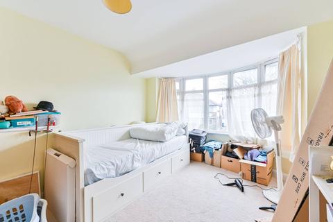4 Jeymer Drive, Greenford, UB6 8NS