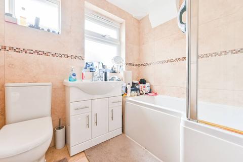 4 Jeymer Drive, Greenford, UB6 8NS