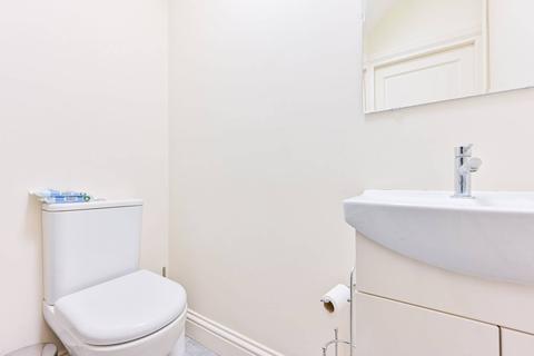 4 Jeymer Drive, Greenford, UB6 8NS