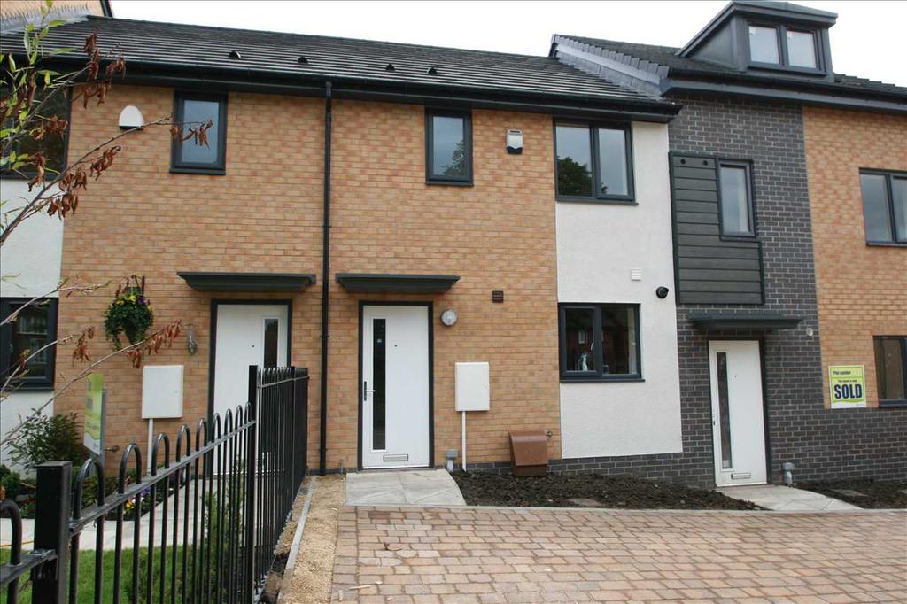 Colwyne Place, Blakelaw, Newcastle... 3 bed terraced house £795 pcm