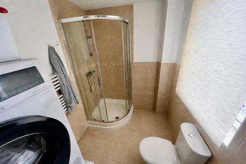 2 bedroom flat to rent, Ithaki Court, Town Road N9