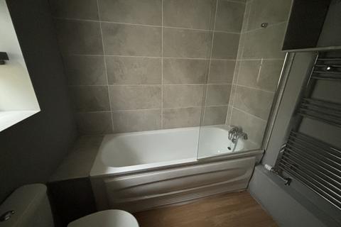 3 bedroom terraced house to rent, Dale Street, Chatham, ME4