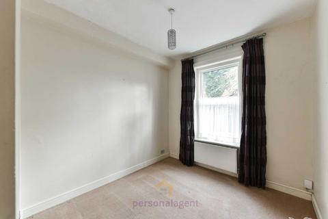 1 bedroom apartment to rent, College Road, Epsom