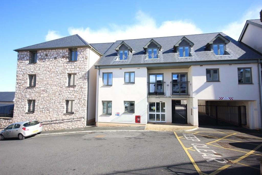 Stover Court, Newton Abbot 1 bed apartment for sale £195,000