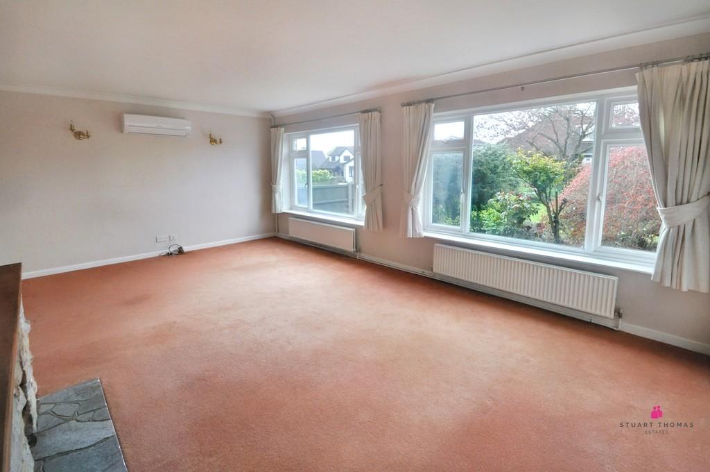 Alexandra Road, Rayleigh 3 bed detached house for sale £525,000