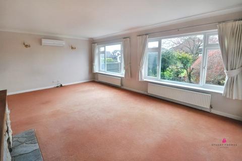 17 Alexandra Road, Rayleigh, SS6 8HT