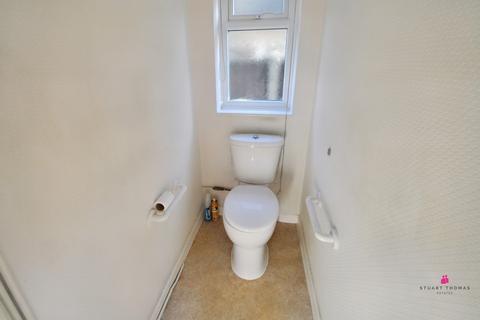 17 Alexandra Road, Rayleigh, SS6 8HT