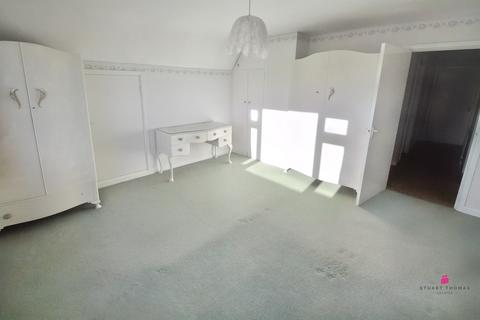 17 Alexandra Road, Rayleigh, SS6 8HT