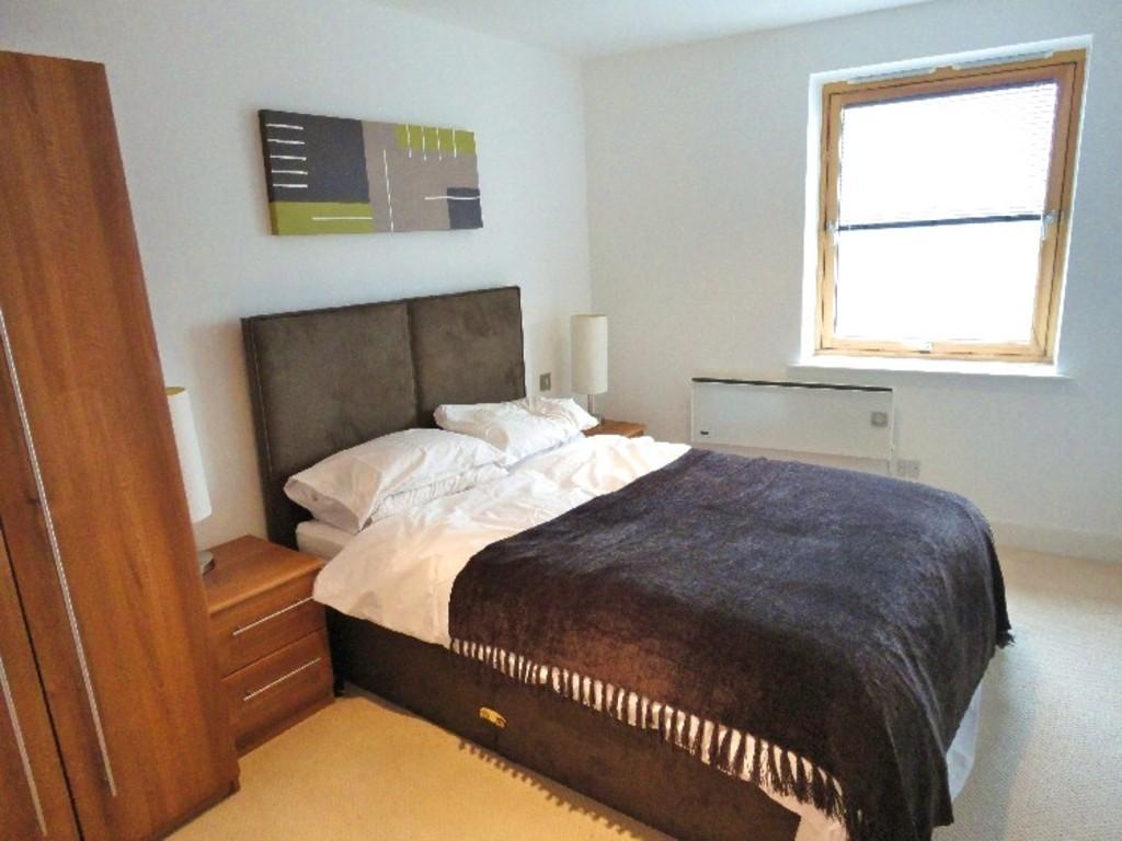 Clarence House, Leeds Dock 1 bed apartment £775 pcm (£179 pw)