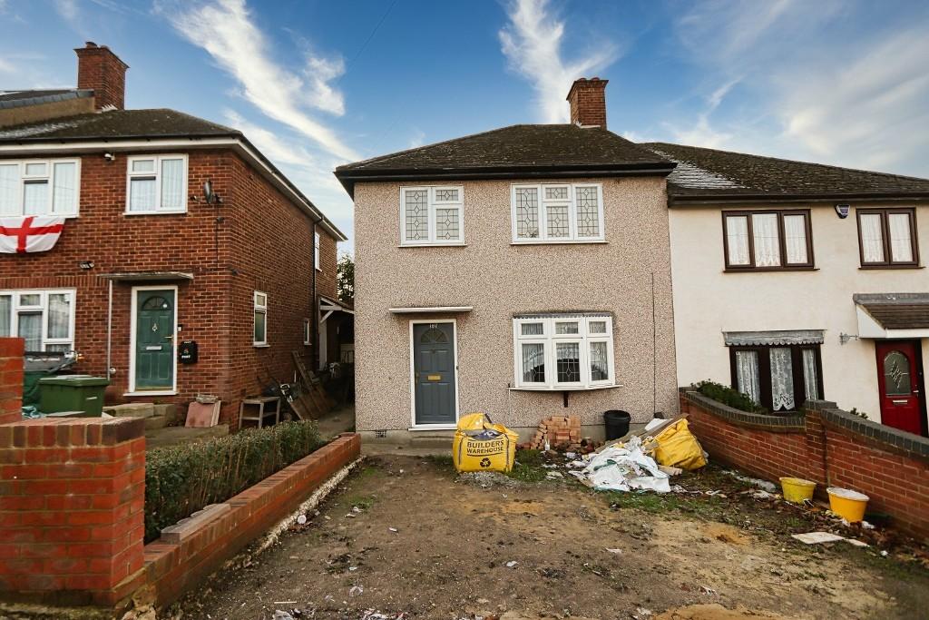 Clockhouse Lane, Romford, RM5 3 bed semidetached house £1,700 pcm (£392 pw)