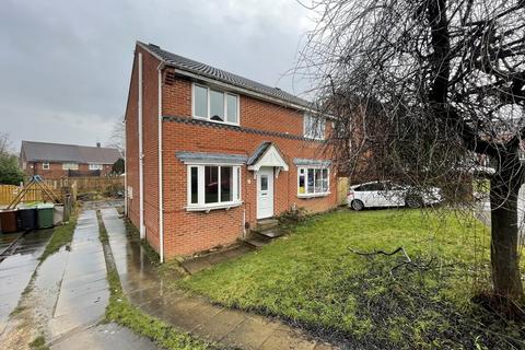 3 bedroom semi-detached house to rent - Fall Park Court, Bramley