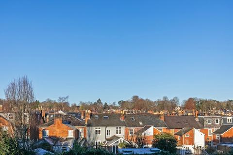 Flat 6, Elm Court Elm Road, Winchester, SO22 5BA
