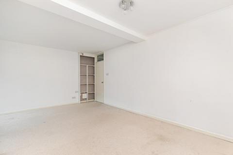 Flat 6, Elm Court Elm Road, Winchester, SO22 5BA