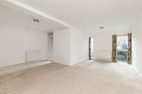 Flat 6, Elm Court Elm Road, Winchester, SO22 5BA