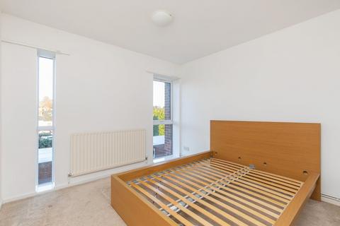 Flat 6, Elm Court Elm Road, Winchester, SO22 5BA