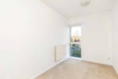 Flat 6, Elm Court Elm Road, Winchester, SO22 5BA