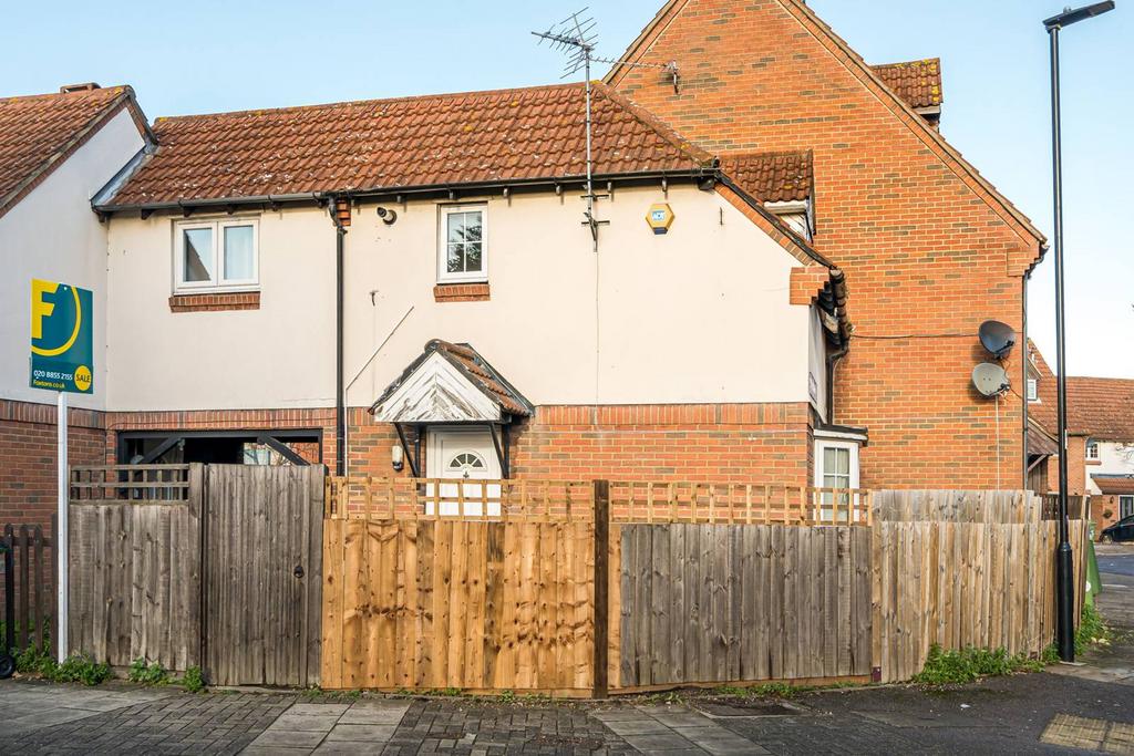 Nickelby Close, Thamesmead, London, SE28 1 bed terraced house for sale