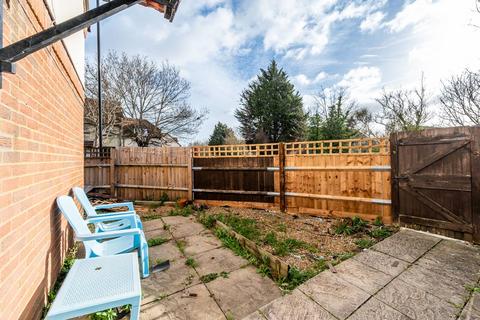 1 bedroom terraced house for sale, Nickelby Close, Thamesmead, London, SE28