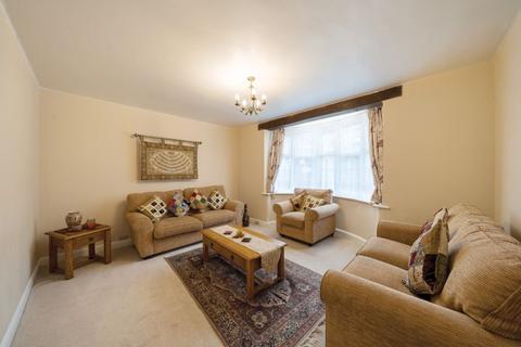 43 Purley Bury Avenue, Purley, CR8 1JF