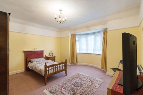 43 Purley Bury Avenue, Purley, CR8 1JF