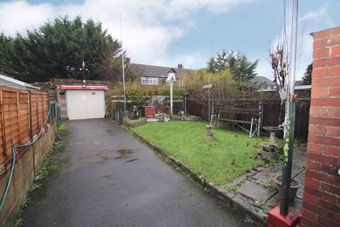 1 Beech Road, Hedge End, Southampton, SO30 4FY