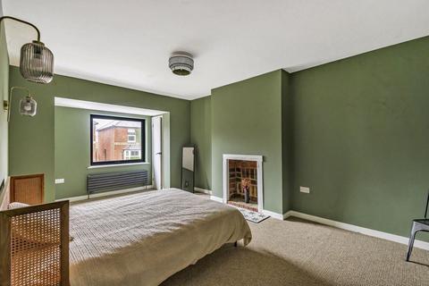 15 Hare Lane, Godalming, GU7 3EE