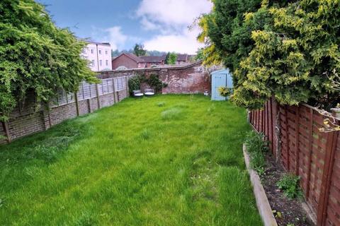 15 Hare Lane, Godalming, GU7 3EE