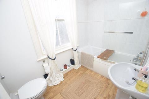 Flat 2, 31 Richmond Road, Exeter, EX4 4JF