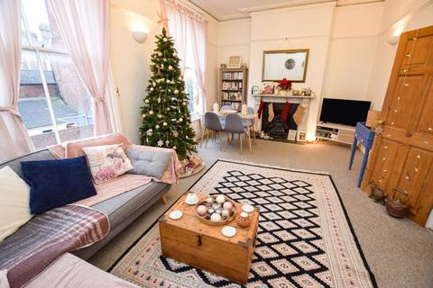 Flat 2, 31 Richmond Road, Exeter, EX4 4JF