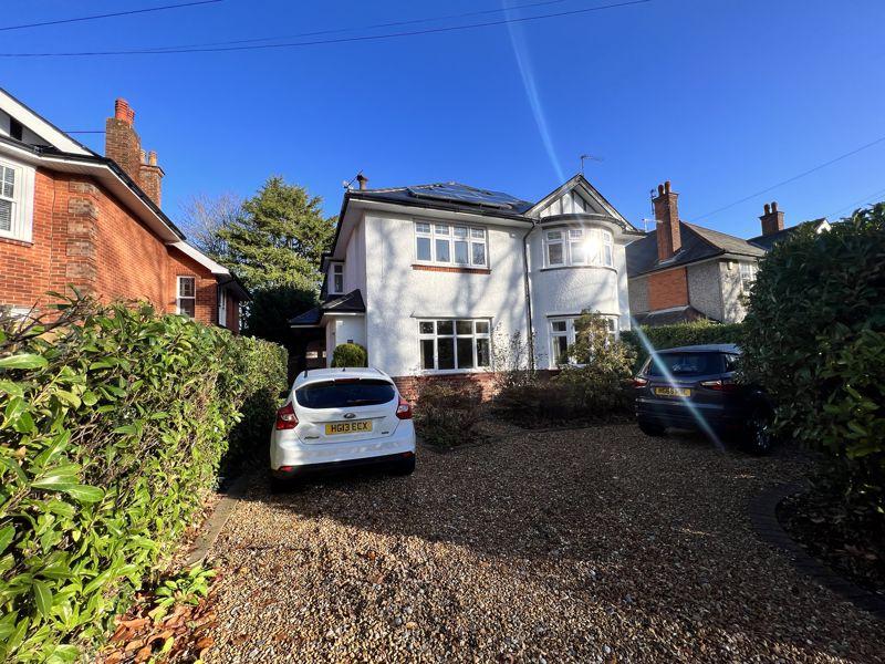 Stirling Road, Bournemouth 2 bed apartment £1,295 pcm (£299 pw)
