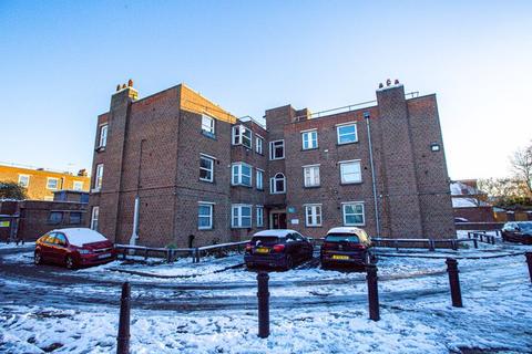 9 Mapledene Estate, London, E8 3LN