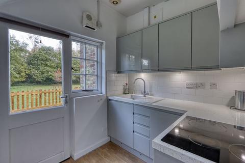 1 bedroom apartment to rent, Chobham, Surrey