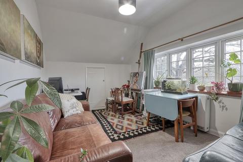 1 bedroom apartment to rent, Chobham, Surrey